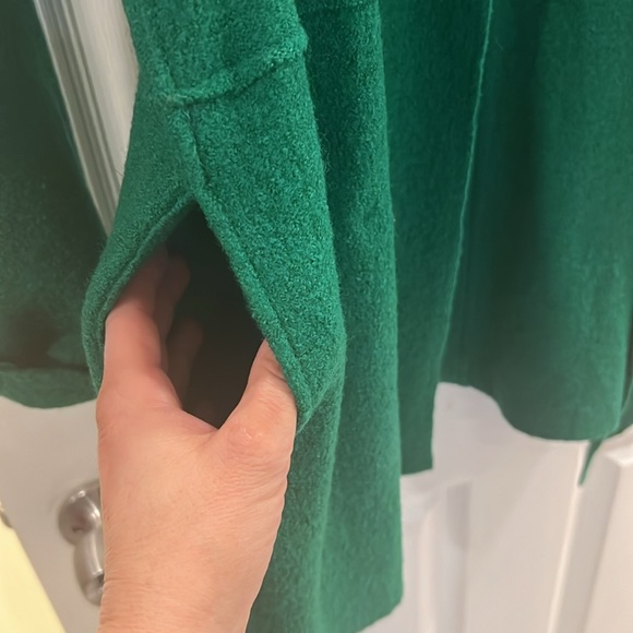 TAHARI Green Cardigan with Pockets - Picture 3 of 8